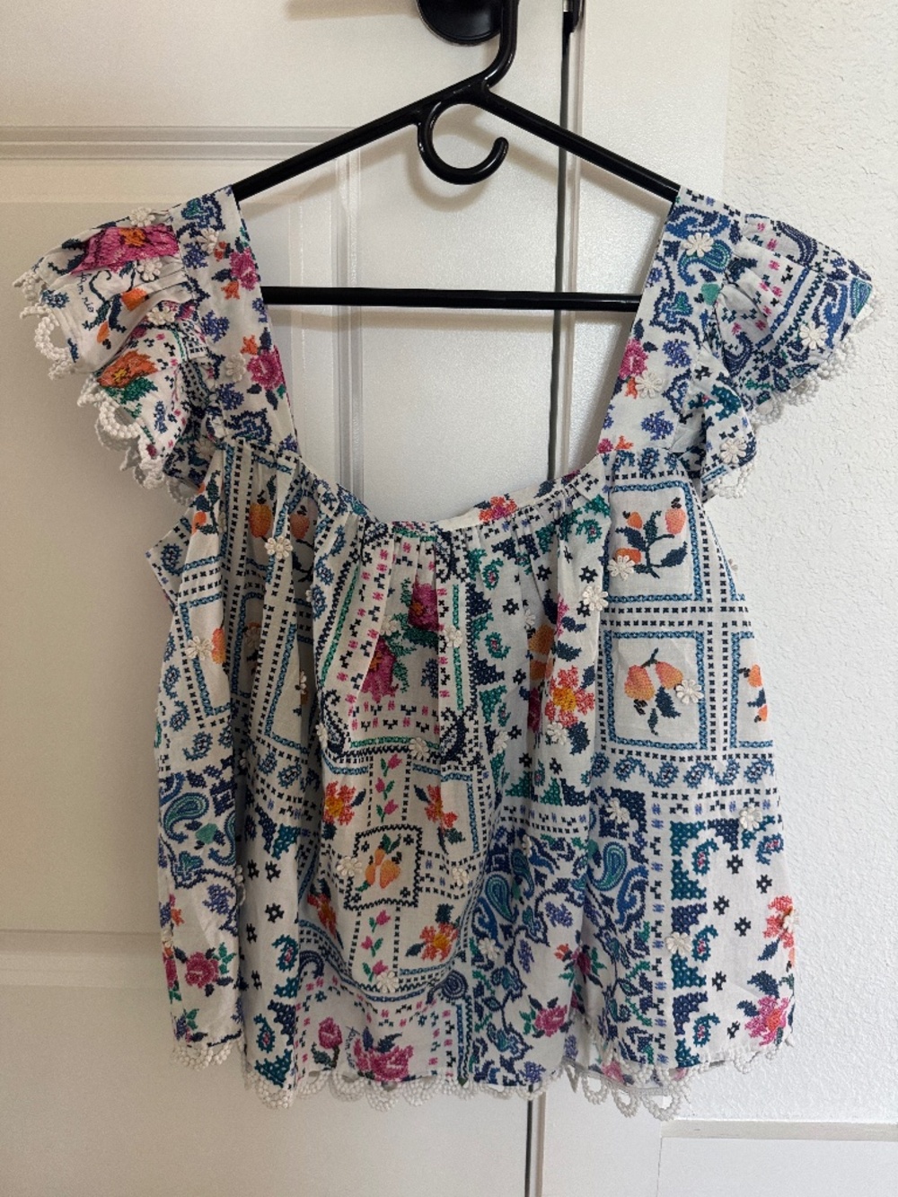 BRAND NEW WITH TAGS | Farm Rio | Off-White Romantic Bandanas Blouse